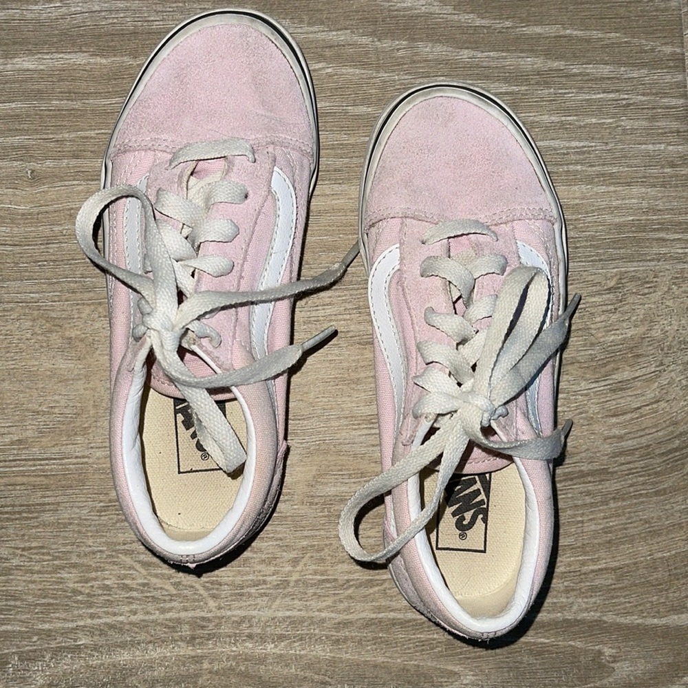 Pink old skool Vans